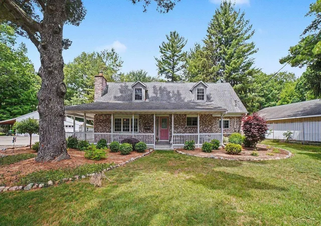 3rd image of 3850 S Fenmore Rd, Merrill, MI 48637 | MLS# 61050211420