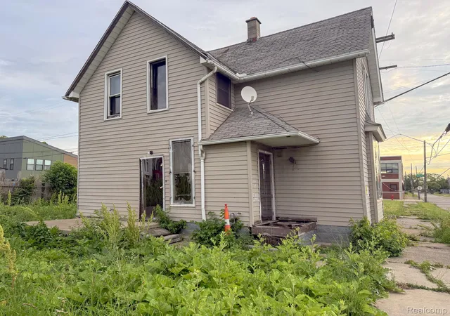 Photo 1 of Single family home for sale at 1726 Pine St, Detroit, MI 48216 | MLS# 20261044806 | Listing updated on 2026-06-17