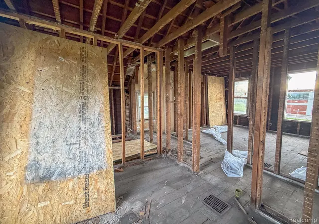 Photo 3 of Single family home for sale at 1726 Pine St, Detroit, MI 48216 | MLS# 20261044806 | Listing updated on 2026-06-17