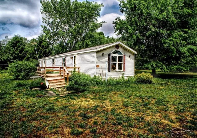 1st image of 1128 Rashell Dr, Crystal, MI 48818 | MLS# 61050211426