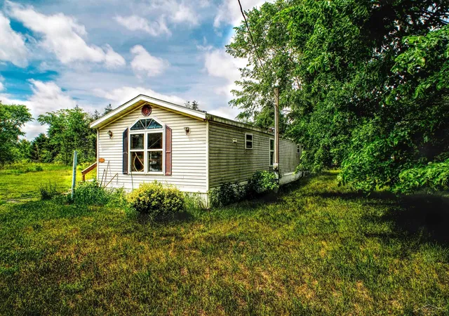 2nd image of 1128 Rashell Dr, Crystal, MI 48818 | MLS# 61050211426