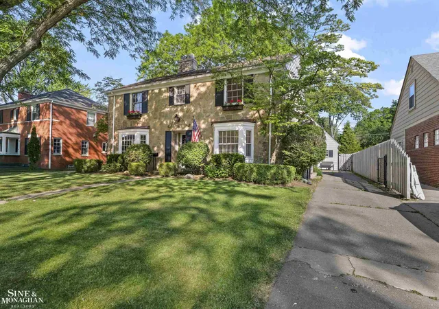 65th image of 8 Radnor Cir, Grosse Pointe Farms, MI 48236 | MLS# 58050211427