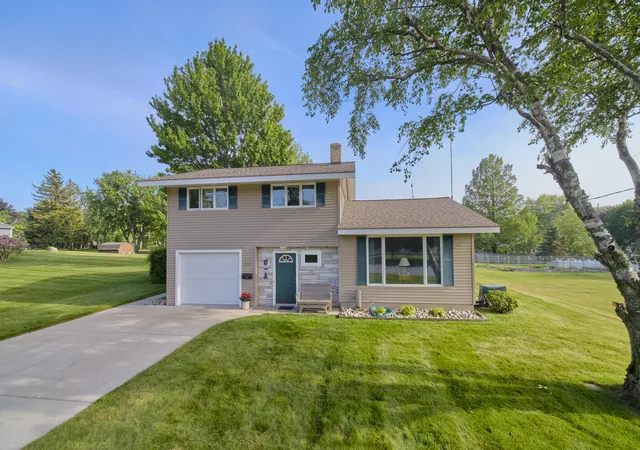 1st image of 597 Browning Ave, Manistee, MI 49660 | MLS# 67026029439