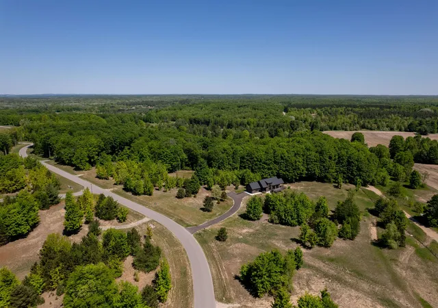 Photo 3 of Single family home for sale at 5921 Paradise Ranch, Paradise Township Grand Traverse, MI 49649 | MLS# 78080069703 | Listing updated on 2026-06-18