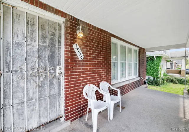 Photo 4 of Single family home for sale at 3958 Buckingham Ave, Detroit, MI 48224 | MLS# 20261044853 | Listing updated on 2026-09-22