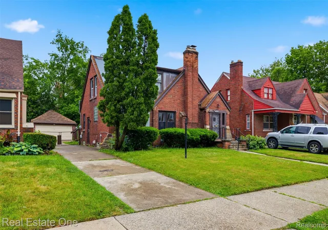 Photo 3 of Single family home for sale at 15464 Lindsay St, Detroit, MI 48227 | MLS# 20261044859 | Listing updated on 2026-06-16