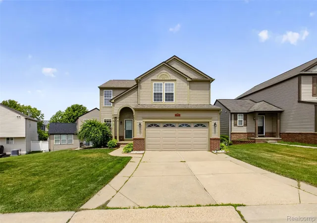 2nd image of 5001 Meadow Crest Cir, Holly, MI 48442 | MLS# 20261044884