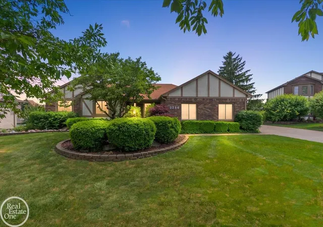 2nd image of 3286 Sandy Pt Dr, Shelby Township, MI 48316 | MLS# 58050211446