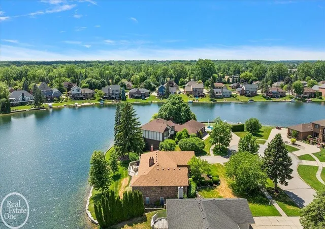 5th image of 3286 Sandy Pt Dr, Shelby Township, MI 48316 | MLS# 58050211446
