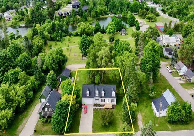 4th image of 204 E Forest Home Ave, Bellaire, MI 49615 | MLS# 78080069711