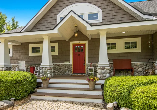 3rd image of 337 S East Torch Lake Dr, Bellaire, MI 49615 | MLS# 78080069715
