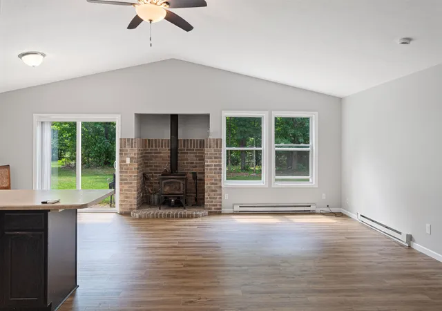 Photo 4 of Single family home for sale at 9677 Westwood Dr, Traverse City, MI 49685 | MLS# 78080069716 | Listing updated on 2026-08-31