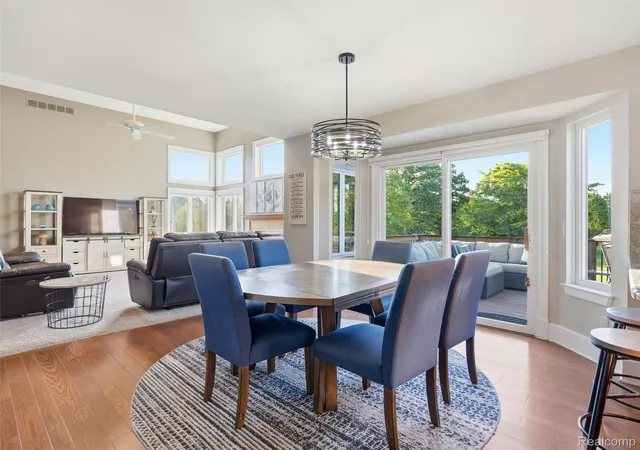 5th image of 1232 Thorn Ridge Dr, Howell, MI 48843 | MLS# 20261044891