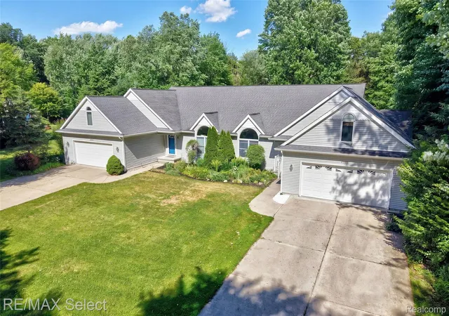 Photo 2 of Single family home for sale at 6500 N Seymour Rd, Flushing, MI 48433 | MLS# 20261044905 | Listing updated on 2026-08-27