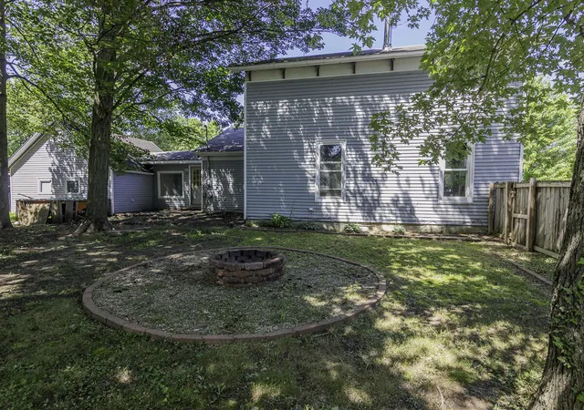 3rd image of 506 E 2Nd St, Lawton, MI 49065 | MLS# 66026029488