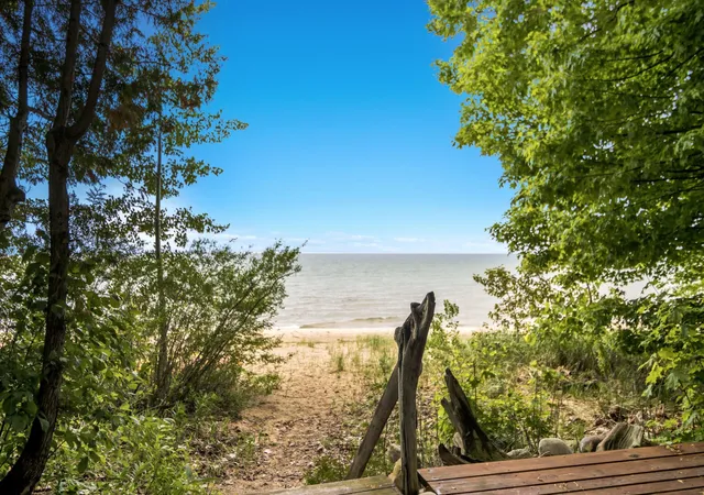 4th image of 2856 Birchview Dr, Kewadin, MI 49648 | MLS# 78080069723