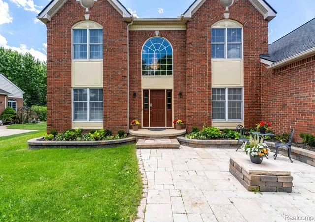 3rd image of 25035 Samoset Ct, Novi, MI 48374 | MLS# 20261044945