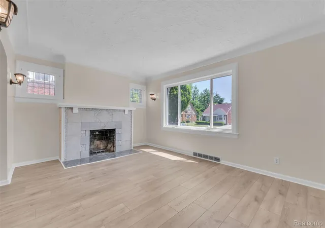Photo 3 of Single family home for sale at 14521 Sussex St, Detroit, MI 48227 | MLS# 20261044947 | Listing updated on 2026-09-11