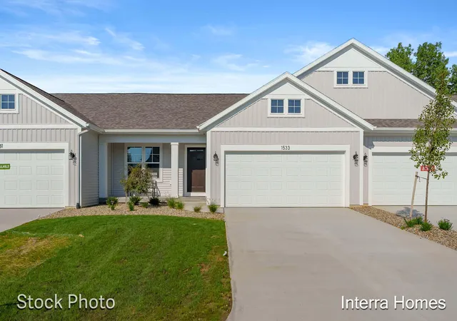 Homes for sale in Oshtemo Charter Township Kalamazoo, MI | 1593 N Village Cir, Oshtemo Charter Township Kalamazoo, MI 49009 | MLS# 66026029514