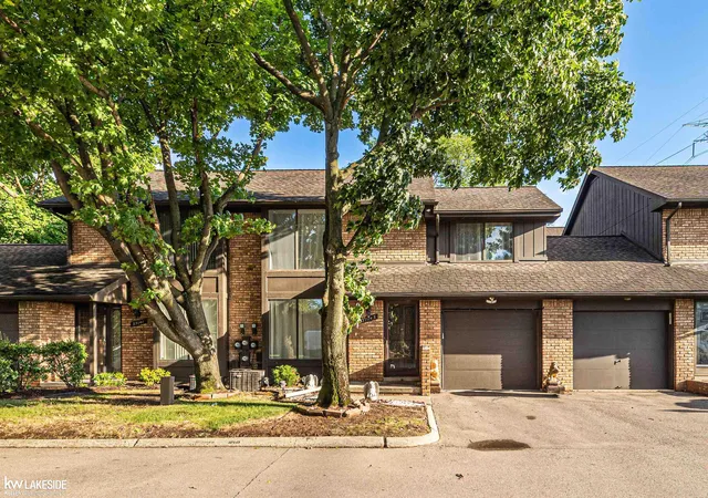 Photo 1 of Condo for sale at 37143 Clubhouse Dr, Sterling Heights, MI 48312 | MLS# 58050211476 | Listing updated on 2026-08-19