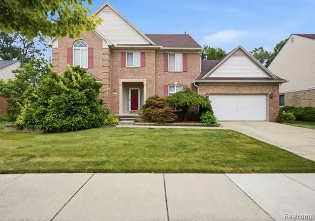 2nd image of 2931 Briarwood Dr, Troy, MI 48085 | MLS# 20261044966