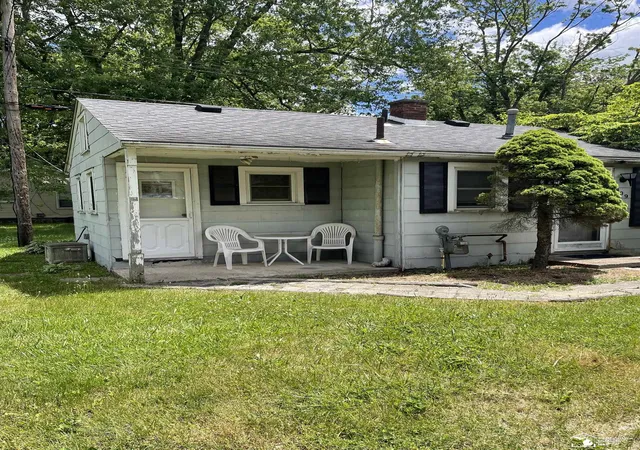 1st image of 809 Pipis Dr, Monroe, MI 48162 | MLS# 57050211482