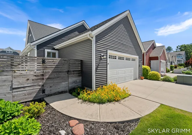 49th image of 408 W Staples Dr, Whitehall, MI 49461 | MLS# 71026029527