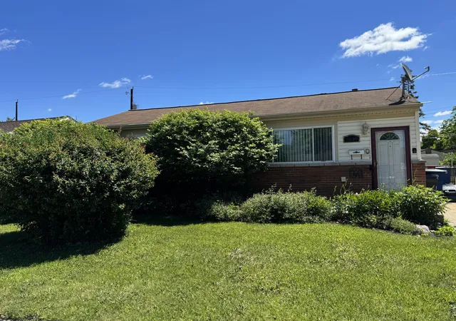 Photo 1 of Sale Pending at 1639 Winifred St, Westland, MI 48186 | MLS# 81026029530 | Listing updated on 2026-08-03