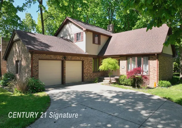 Photo 1 of Single family home for sale at 2765 Clairmount Dr, Saginaw, MI 48603 | MLS# 61050211485 | Listing updated on 2026-06-15
