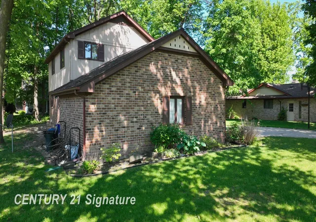 Photo 4 of Single family home for sale at 2765 Clairmount Dr, Saginaw, MI 48603 | MLS# 61050211485 | Listing updated on 2026-06-15