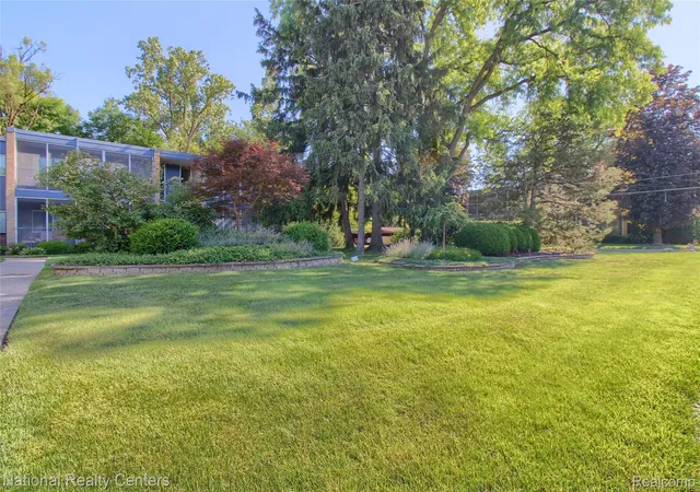 4th image of 16547 Middlebelt Rd, Livonia Wayne, MI 48154