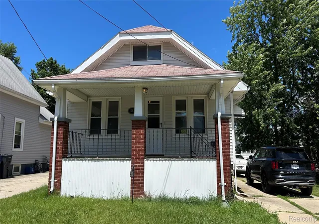 Photo 1 of Single family home for sale at 2202 Brown St, Flint, MI 48503 | MLS# 20261045030 | Listing updated on 2026-06-17