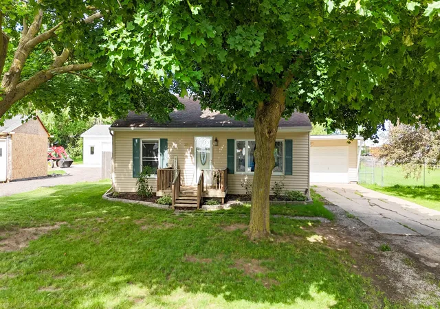 1st image of 309 N 2nd St, Shepherd, MI 48883 | MLS# 79080069738