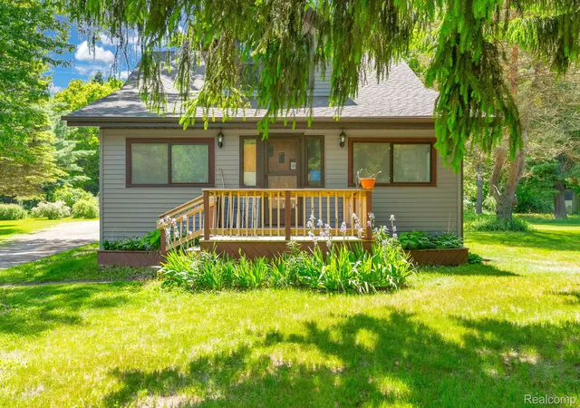 Photo 1 of Single family home for sale at 4207 Pine Grv Ave, Fort Gratiot, MI 48059 | MLS# 20261045053 | Listing updated on 2026-06-16