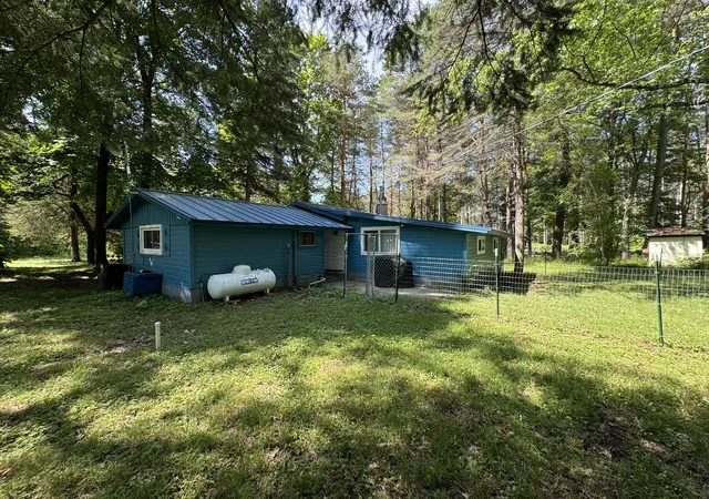 Photo 3 of Single family home for sale at 5022 E State Rd, Cadillac, MI 49601 | MLS# 67026029560 | Listing updated on 2026-08-18