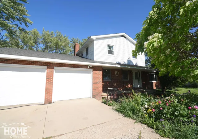 Photo 1 of Single family home for sale at 6923 S Byron Rd, Durand, MI 48429 | MLS# 5050211506 | Listing updated on 2026-06-16