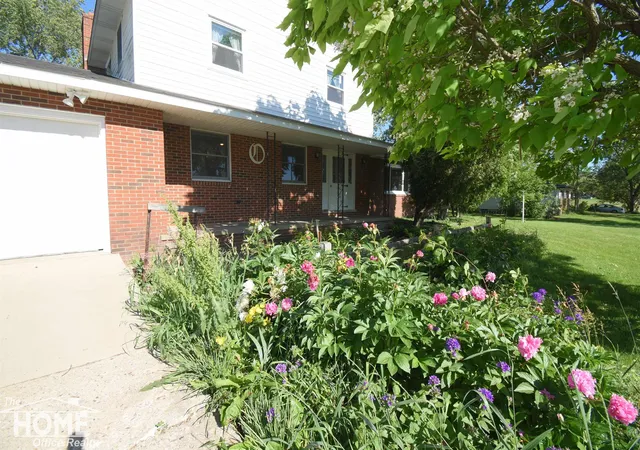 Photo 37 of Single family home for sale at 6923 S Byron Rd, Durand, MI 48429 | MLS# 5050211506 | Listing updated on 2026-06-16