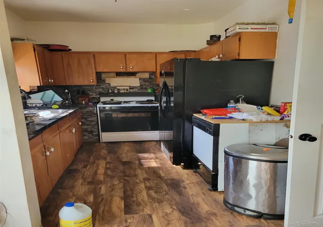 Photo 3 of Single family home for sale at 301 Keystone St, Bay City, MI 48706 | MLS# 61050211508 | Listing updated on 2026-09-01
