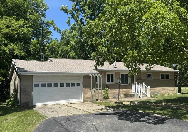 Photo 2 of Single family home for sale at 4501 N New Lothrop Rd, Corunna, MI 48817 | MLS# 5050211514 | Listing updated on 2026-06-16