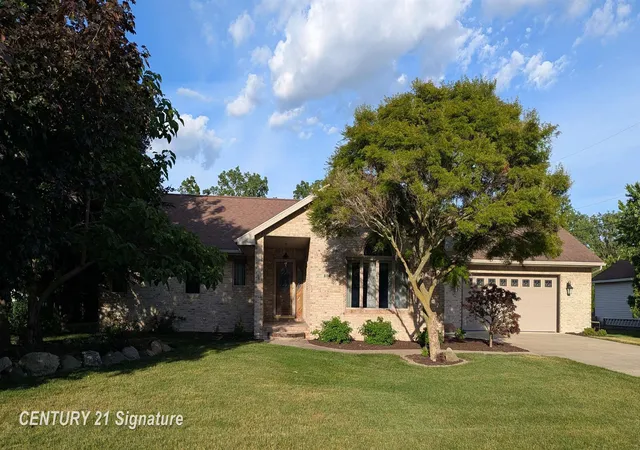 Photo 1 of Sale Pending at 804 Frost Dr, Bay City, MI 48706 | MLS# 61050211518 | Listing updated on 2026-06-16