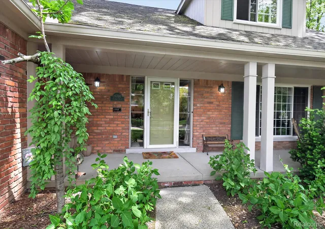 2nd image of 19780 Edshire Ln, Grosse Pointe Woods, MI 48236 | MLS# 20261045078