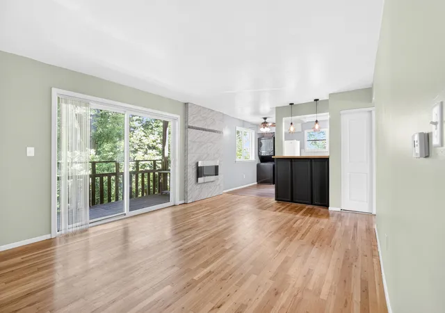 Listing Photo 3 - Condo for sale in building located at 726 Garland Cir, Kalamazoo, MI 49008 - Unit #D