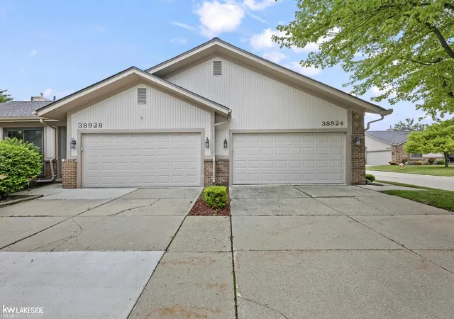 Photo 2 of Condo for sale at 38924 E Windmill Pointe Dr, Clinton Township, MI 48038 | MLS# 58050211526 | Listing updated on 2026-06-20
