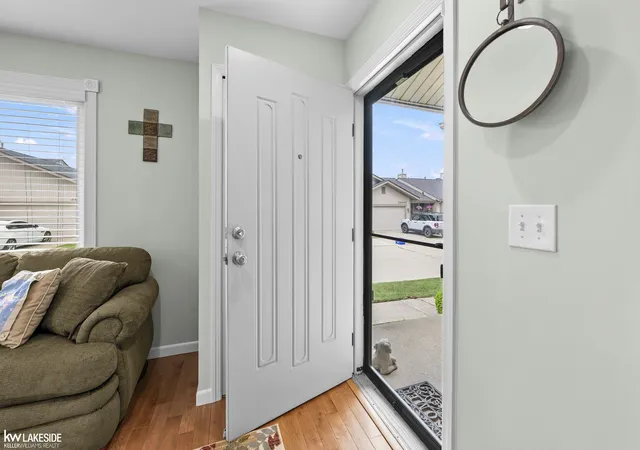 Listing Photo 3 - Condo for sale in building located at 38924 E Windmill Pointe Dr, Clinton Township, MI 48038