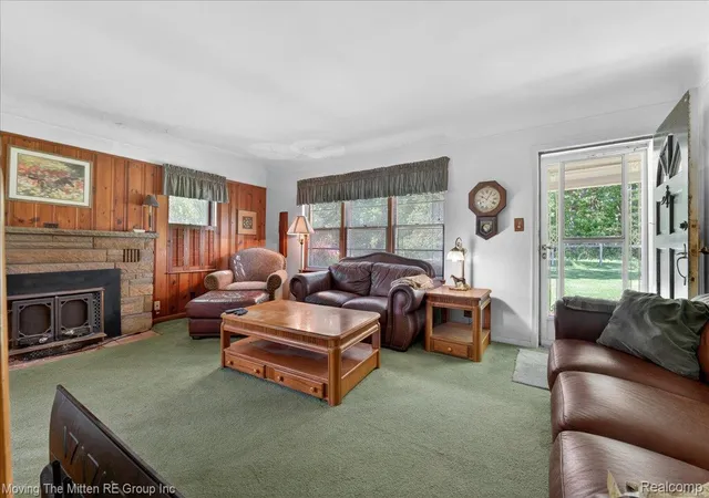 Photo 4 of Single family home for sale at 6390 Brookville Rd, South Lyon, MI 48178 | MLS# 20261045085 | Listing updated on 2026-09-08