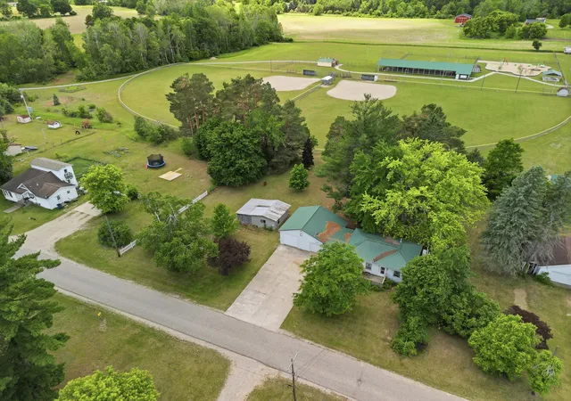 1st image of 435 N Perry St, Barryton, MI 49305 | MLS# 72026029591