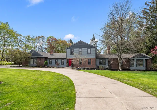 Photo 1 of Single family home for sale at 3937 Englewood Ct, West Bloomfield, MI 48323 | MLS# 20261045107 | Listing updated on 2026-06-17