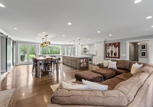 Photo 4 of Single family home for sale at 3937 Englewood Ct, West Bloomfield, MI 48323 | MLS# 20261045107 | Listing updated on 2026-06-17