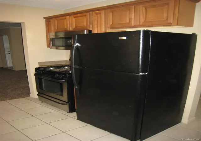 4th image of 18556 Kenosha St, Harper Woods, MI 48225 | MLS# 20261045111
