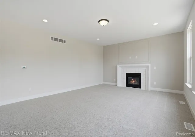 4th image of 2100 Crested Butte Dr, White Lake, MI 48383 | MLS# 20261045112
